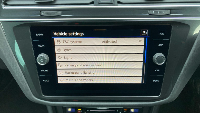 Volkswagen Tiguan 2.0 TDI 4Motion R-Line 5dr DSG Diesel Estate